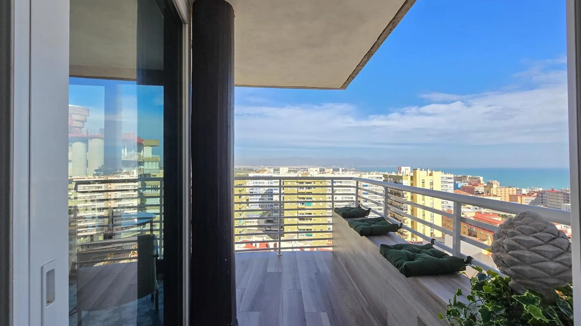 Special Sky Suite - Sea & Mountain Views- Torremolinos Center 0*,  Spanje