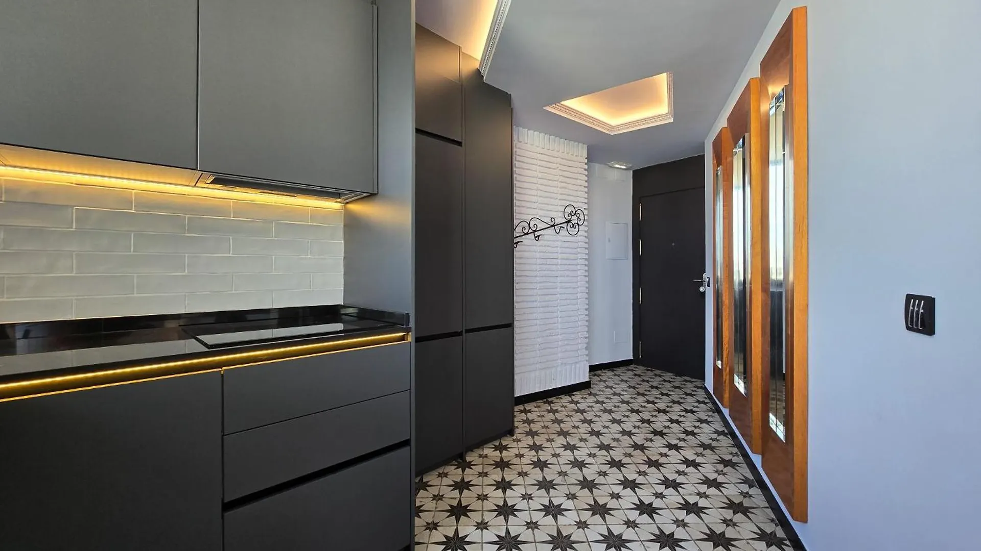 Special Sky Suite - Sea & Mountain Views- Torremolinos Center スペイン