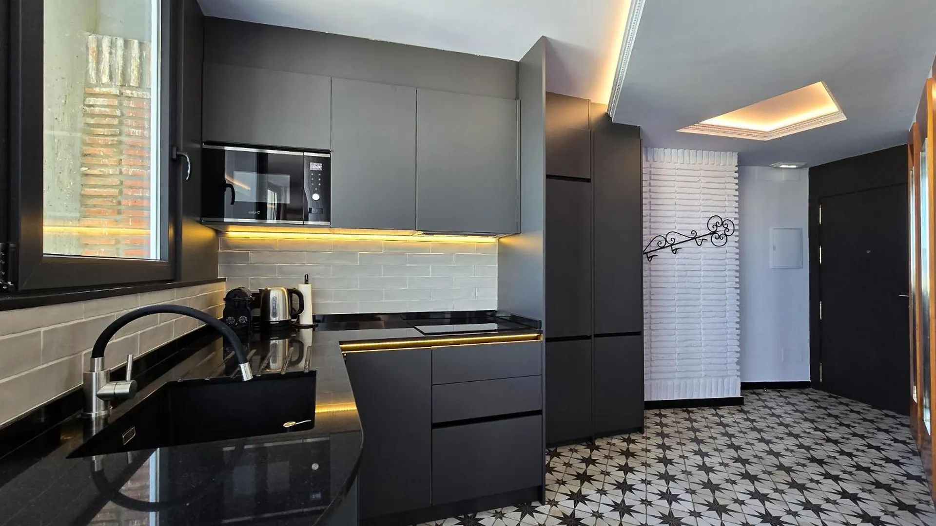 Special Sky Suite - Sea & Mountain Views- Torremolinos Center 0*,  スペイン