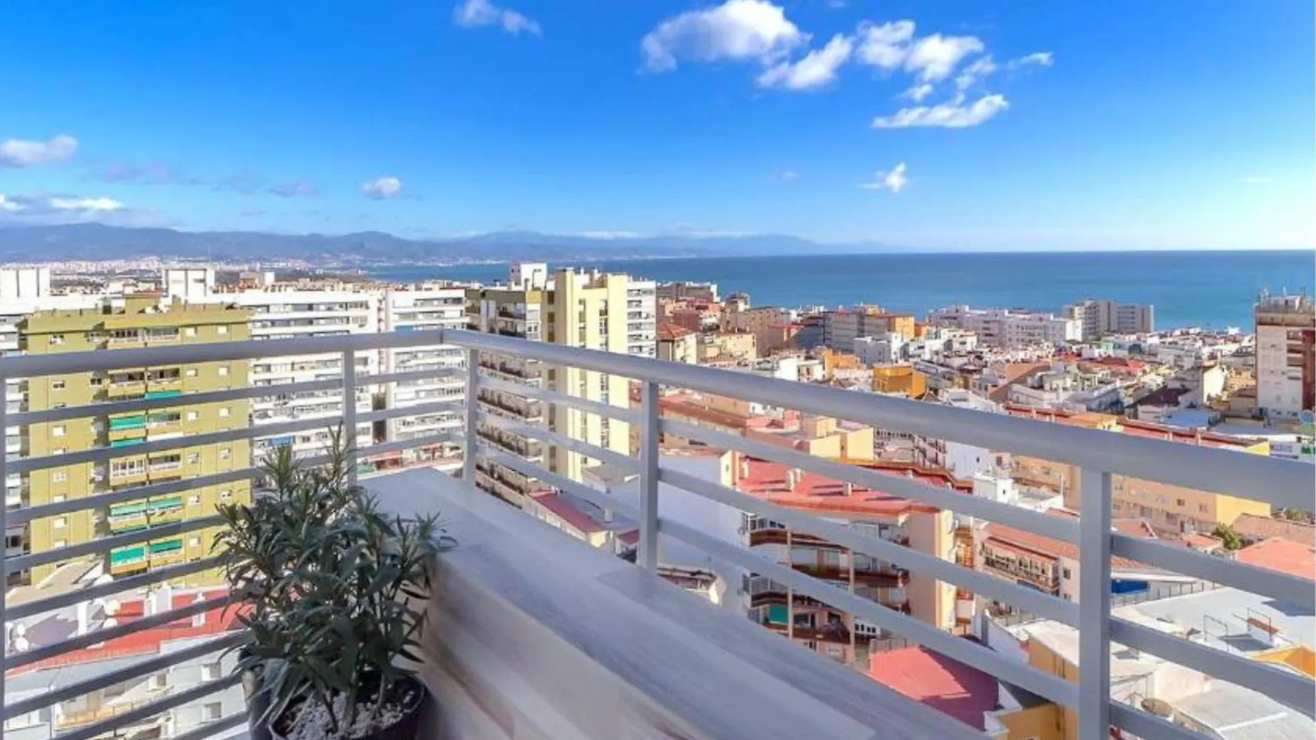 Special Sky Suite - Sea & Mountain Views- Torremolinos Center